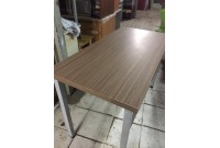 THANH LÝ BÀN LÀM VIỆC CHÂN SẮT 4 TRỤ 120x60
